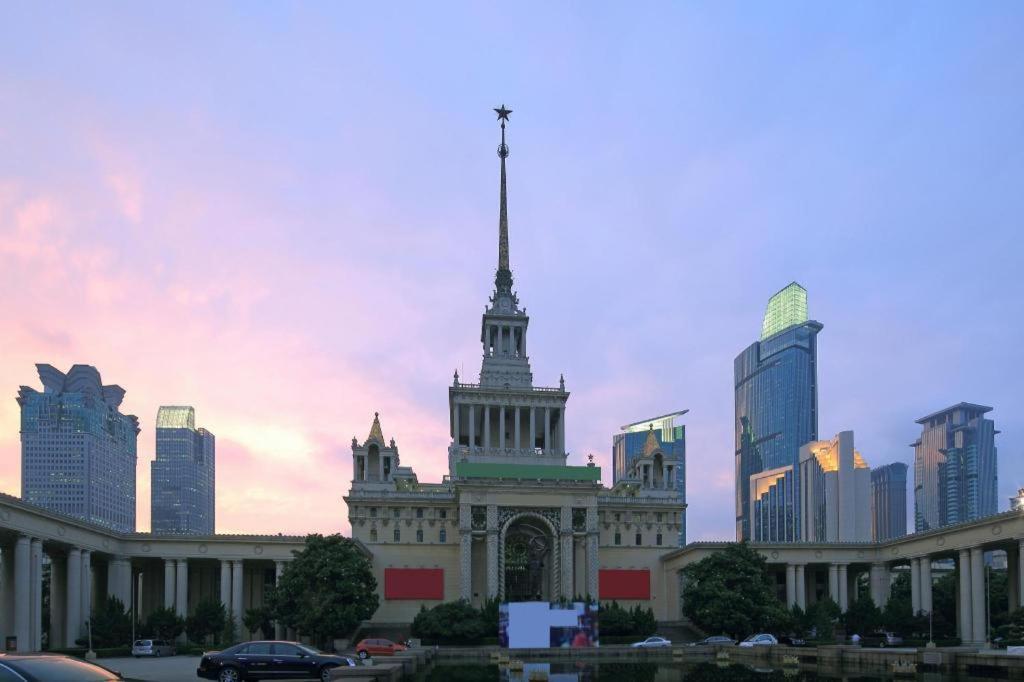 Jinjiang Metropolo Xujiahui Nanhuating Hotel 4*