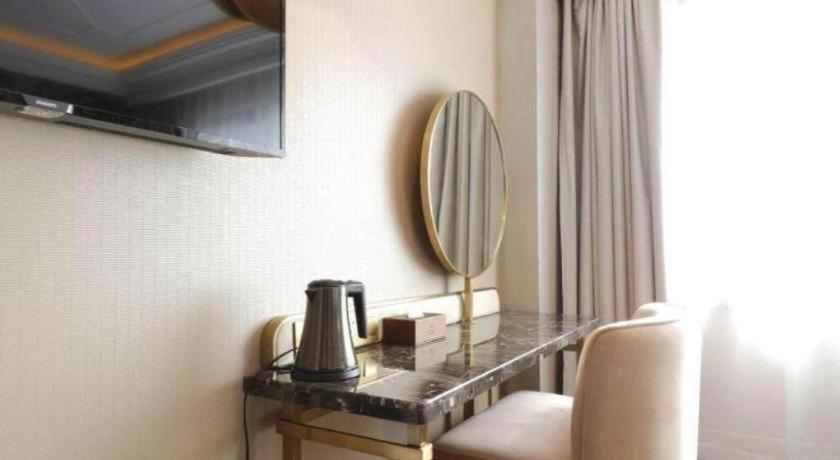 Jinjiang Metropolo Xujiahui Nanhuating Hotel Shanghai