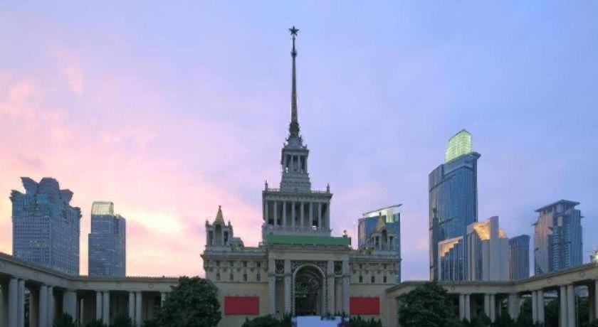 Jinjiang Metropolo Xujiahui Nanhuating 4*